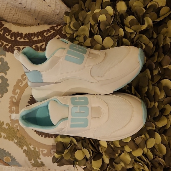 UGG Shoes - Nwob Ugg Blue and White Leather Trim Sneakers-Size 8